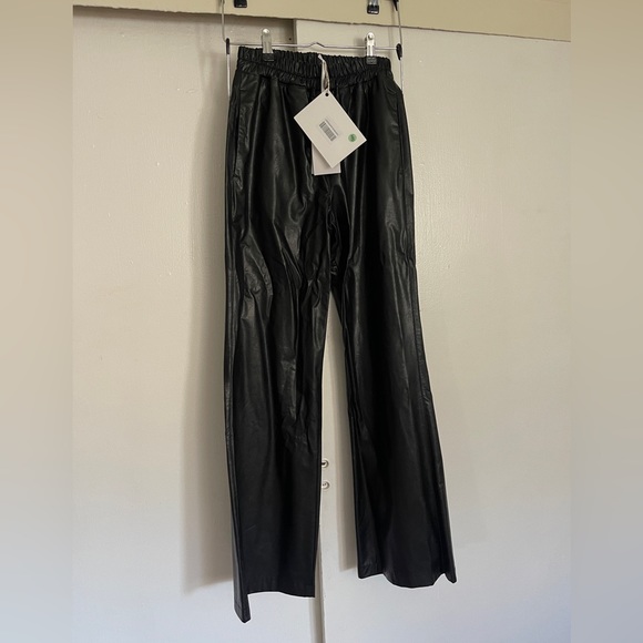 Brand New with Tags KAOS super soft faux leather pants with elastic waistband - Picture 2 of 6